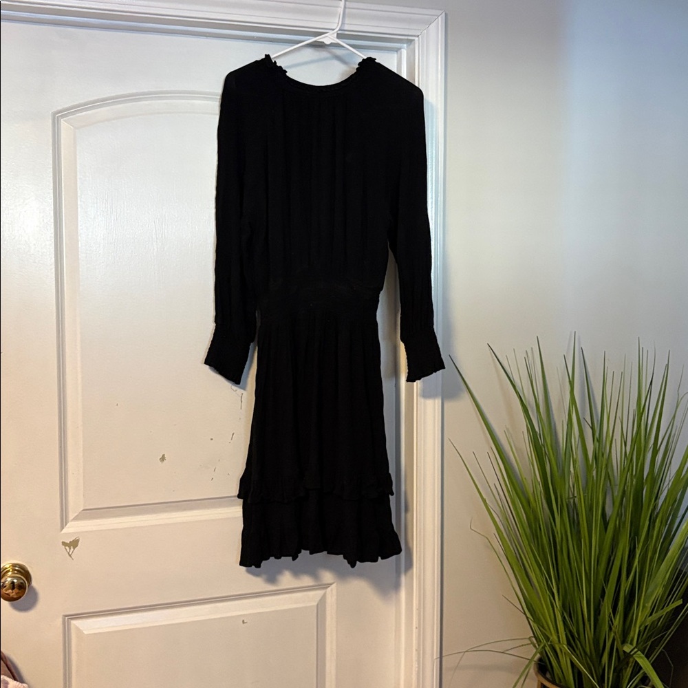 Yakira Bella flownsy dress in BLACK - Picture 3 of 6